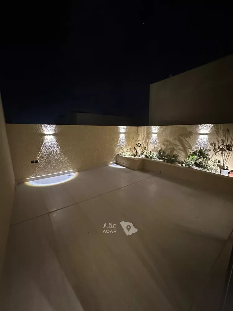 Floor for Rent in Riyadh Ar Rimal 17