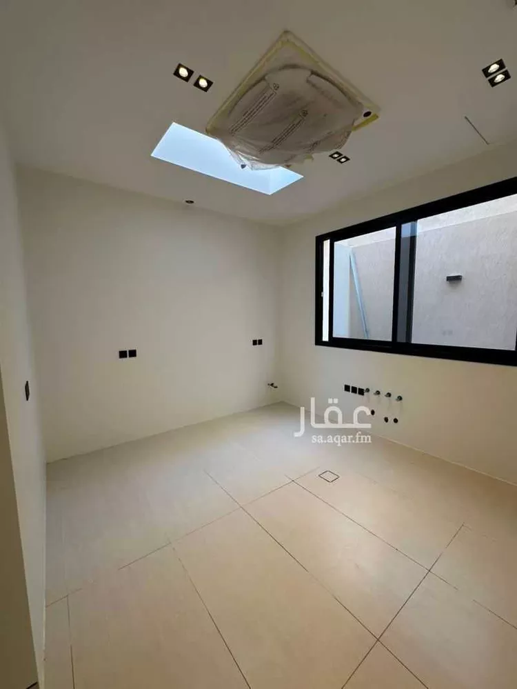 فيلا للبيع في شارع احمد بن اصبغ, حي الصفاء, مدينة الرياض, منطقة الرياض 15