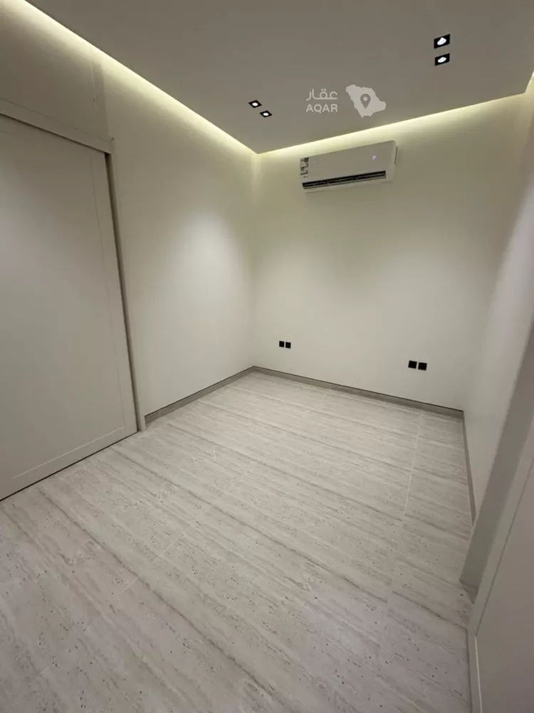 Floor for Rent in Riyadh Ar Rimal 14