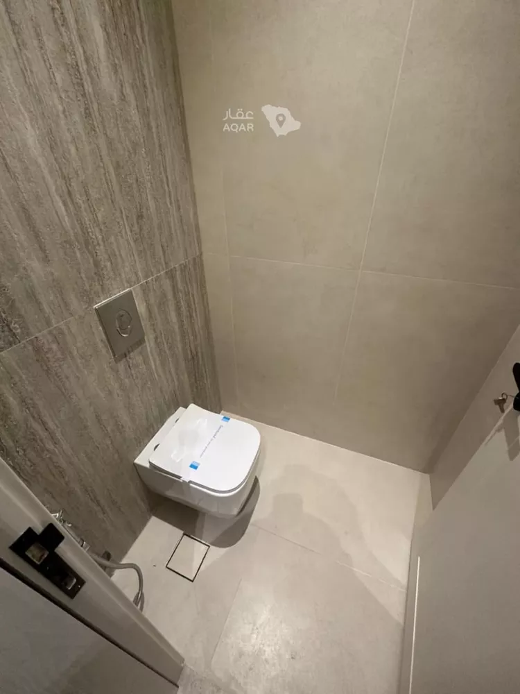 Floor for Rent in Riyadh Ar Rimal 13
