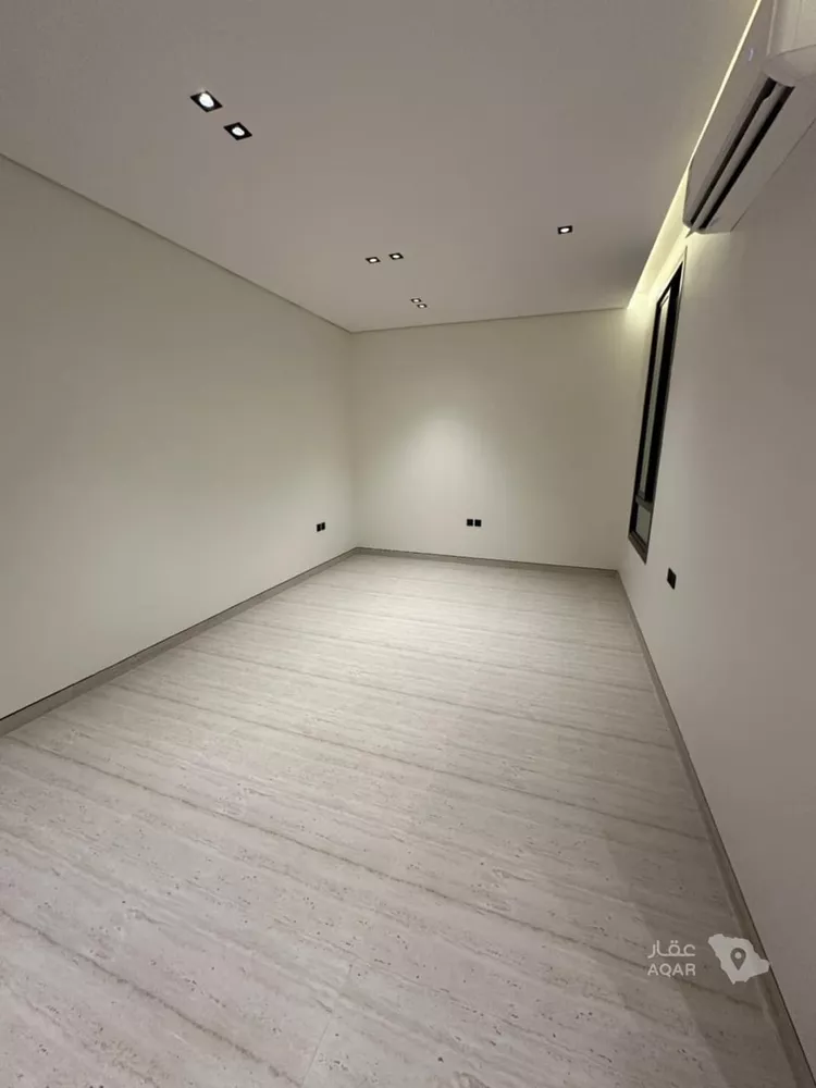 Floor for Rent in Riyadh Ar Rimal 9