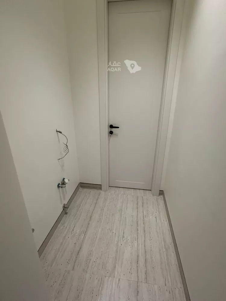 Floor for Rent in Riyadh Ar Rimal 12