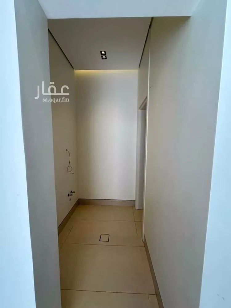 فيلا للبيع في شارع احمد بن اصبغ, حي الصفاء, مدينة الرياض, منطقة الرياض 22