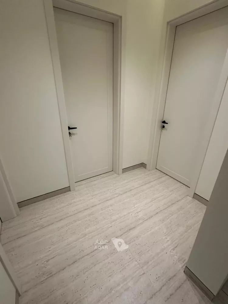 Floor for Rent in Riyadh Ar Rimal 5