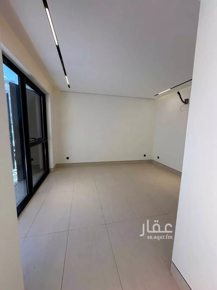 فيلا للبيع في شارع احمد بن اصبغ, حي الصفاء, مدينة الرياض, منطقة الرياض 24