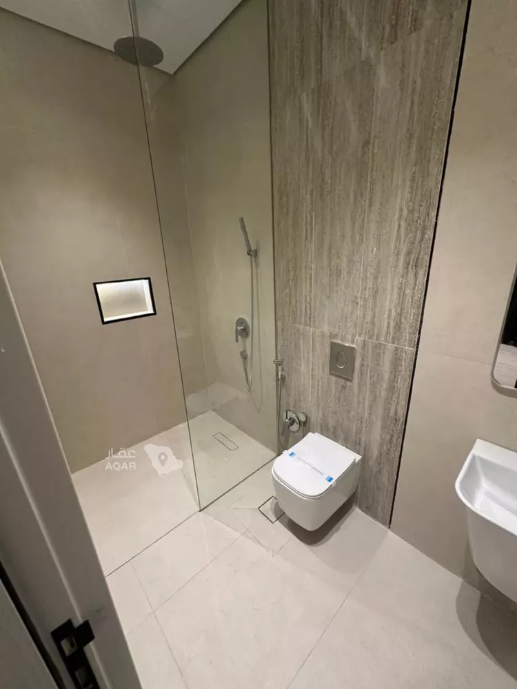 Floor for Rent in Riyadh Ar Rimal 10
