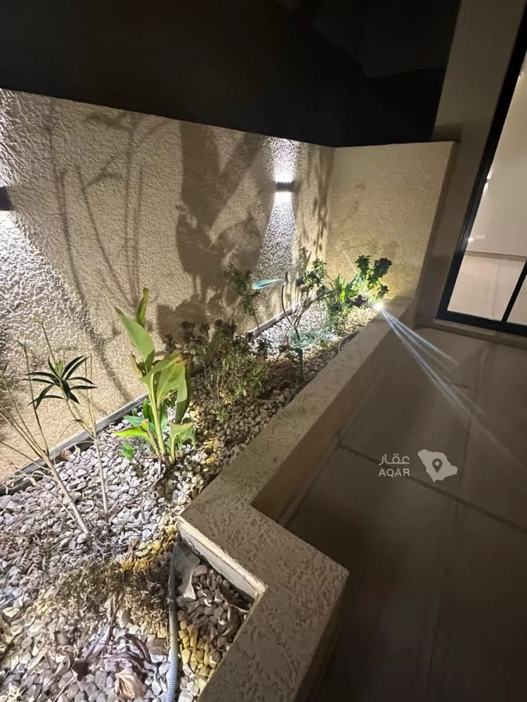 Floor for Rent in Riyadh Ar Rimal 18