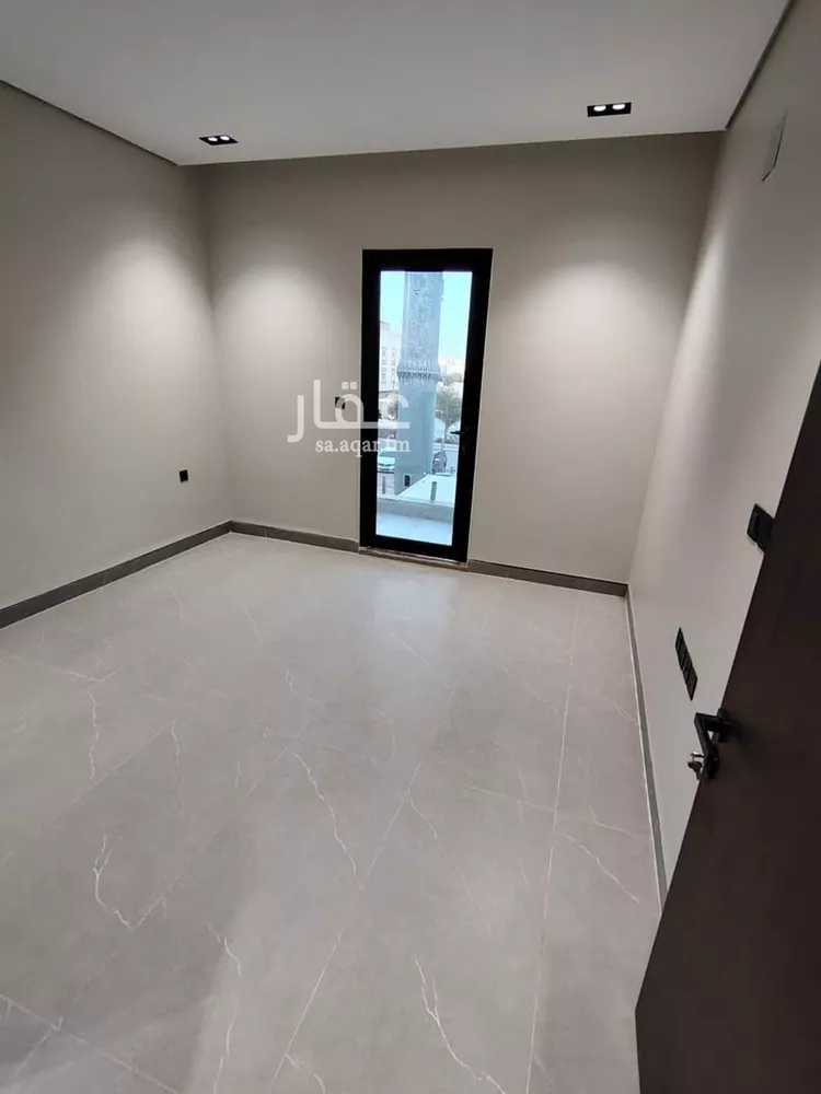 Floor for Sale in Riyadh Ishbiliyah 8