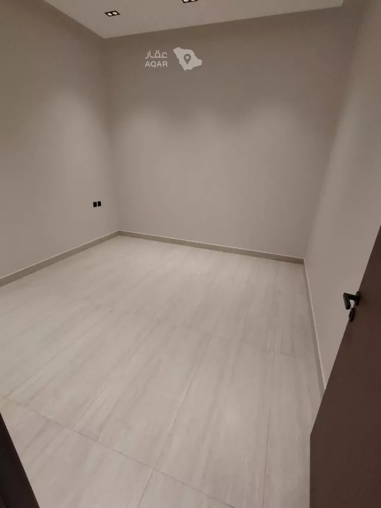Floor for Sale in Riyadh Qurtubah 11