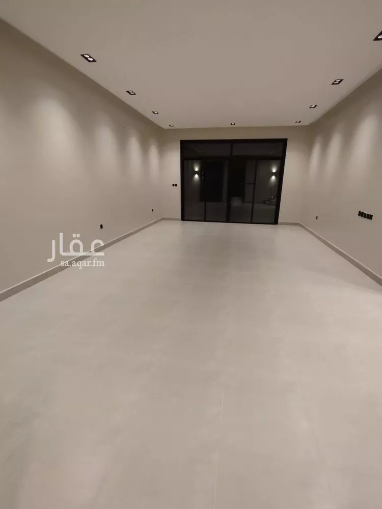 فيلا للبيع في شارع رقم 379, حي المونسية, مدينة الرياض, منطقة الرياض 18