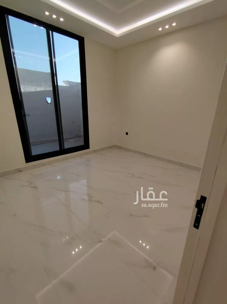 Floor for Sale in Riyadh Al Janadriyah 16