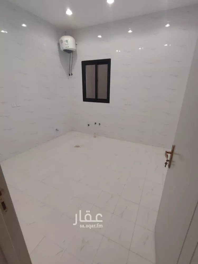 فيلا للبيع في شارع عمر الصفار, حي المرجان, مدينة الرياض, منطقة الرياض 15