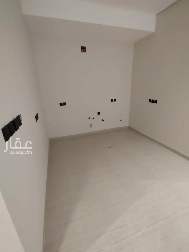 دور للبيع في شارع زياد بن أيوب, حي الرمال, مدينة الرياض, منطقة الرياض صورة 4