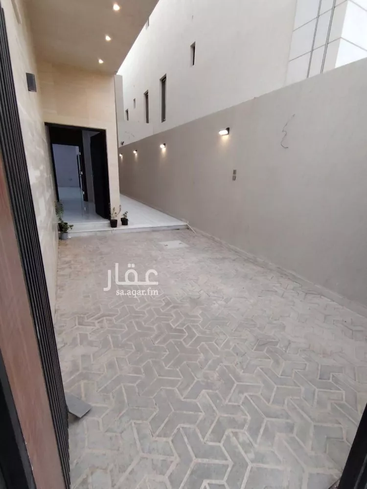 دور للبيع في شارع حسين الجزيري, حي الرمال, مدينة الرياض, منطقة الرياض 9