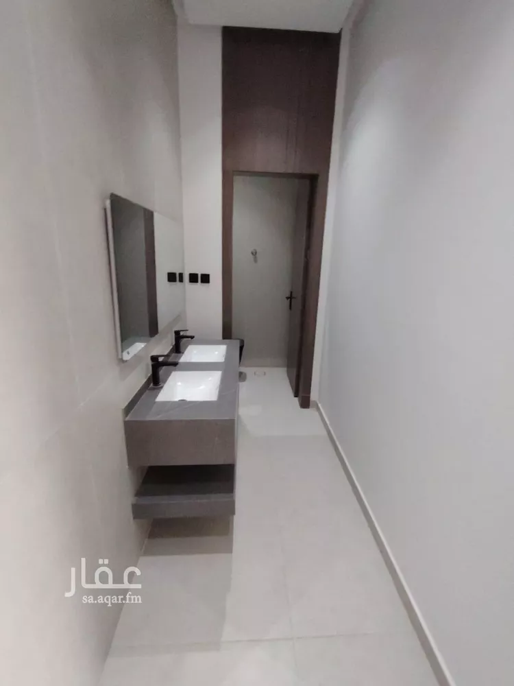 دور للبيع في شارع معقل بن عامر, حي الرمال, مدينة الرياض, منطقة الرياض 11