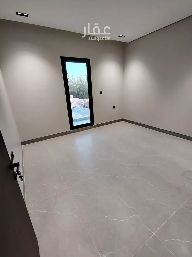 دور للبيع في شارع العينين, حي إشبيلية, مدينة الرياض, منطقة الرياض صورة 4