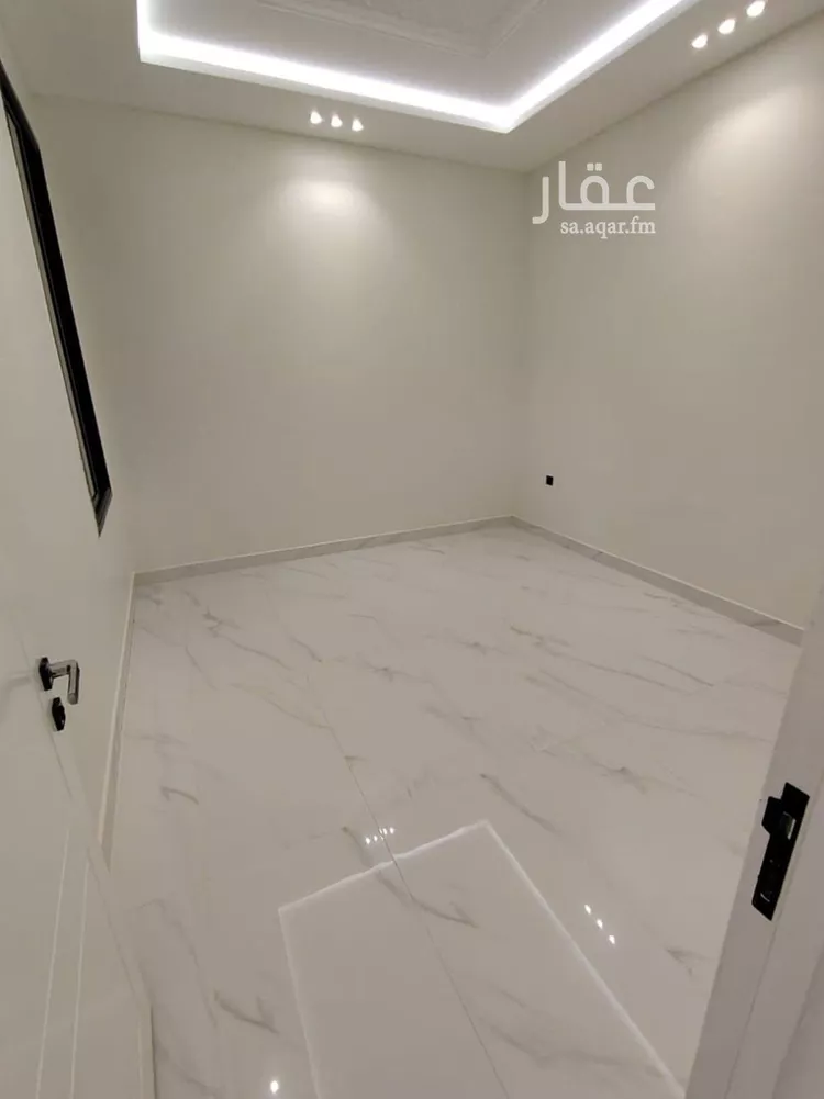 فيلا للبيع في شارع شارع, حي الجنادرية, مدينة الرياض, منطقة الرياض 17