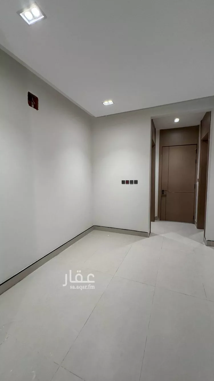فيلا للبيع في شارع أبي الحسن علي الجرجاني4, حي الرمال, مدينة الرياض, منطقة الرياض 9