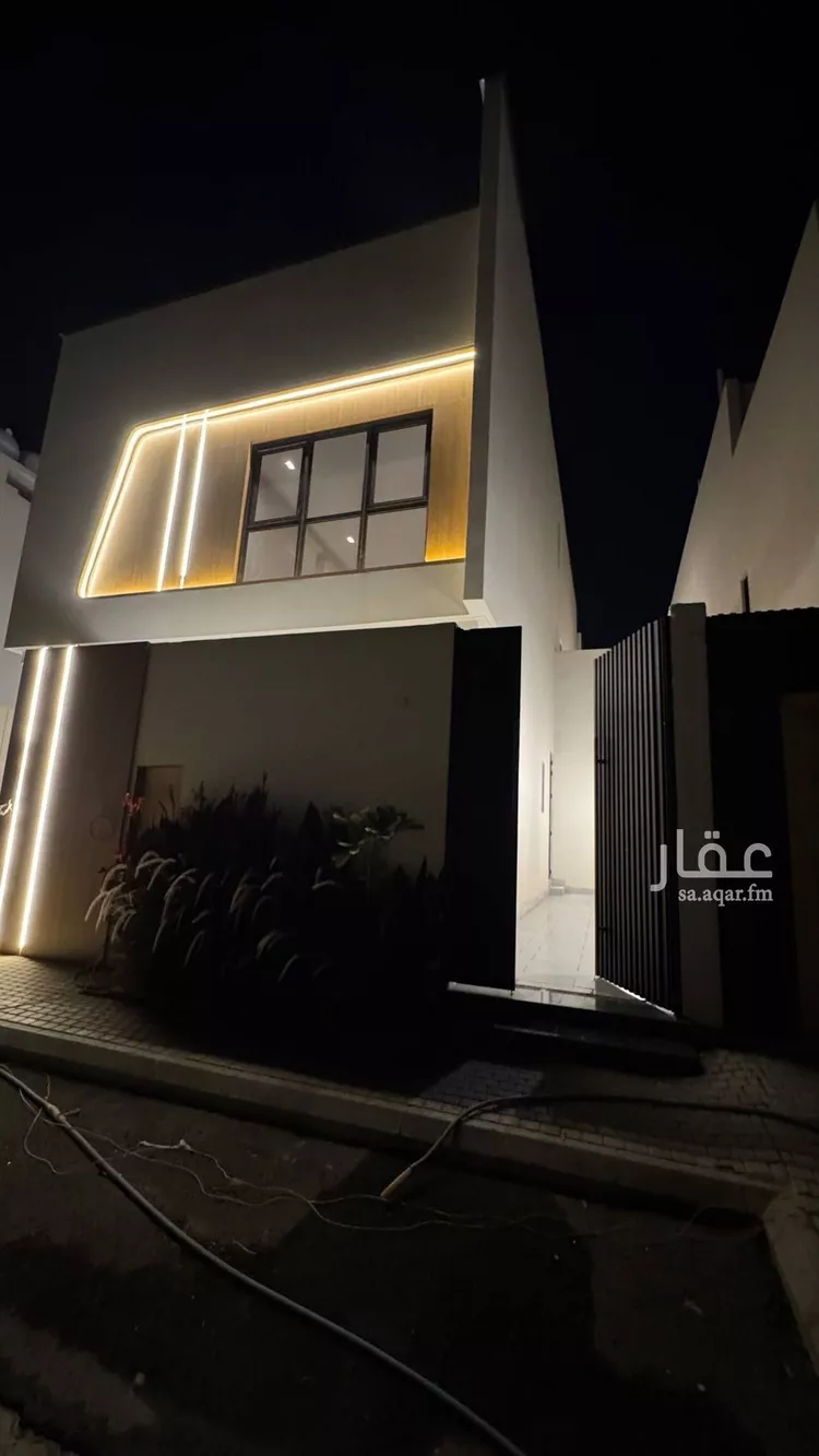 فيلا للبيع في شارع أبي الحسن علي الجرجاني4, حي الرمال, مدينة الرياض, منطقة الرياض