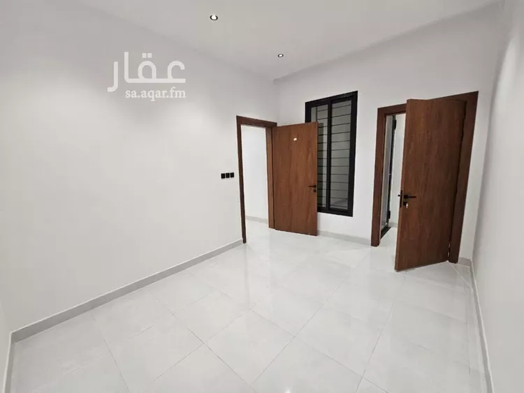 دور للبيع في شارع, حي المعيزيلة, مدينة الرياض, منطقة الرياض صورة 4