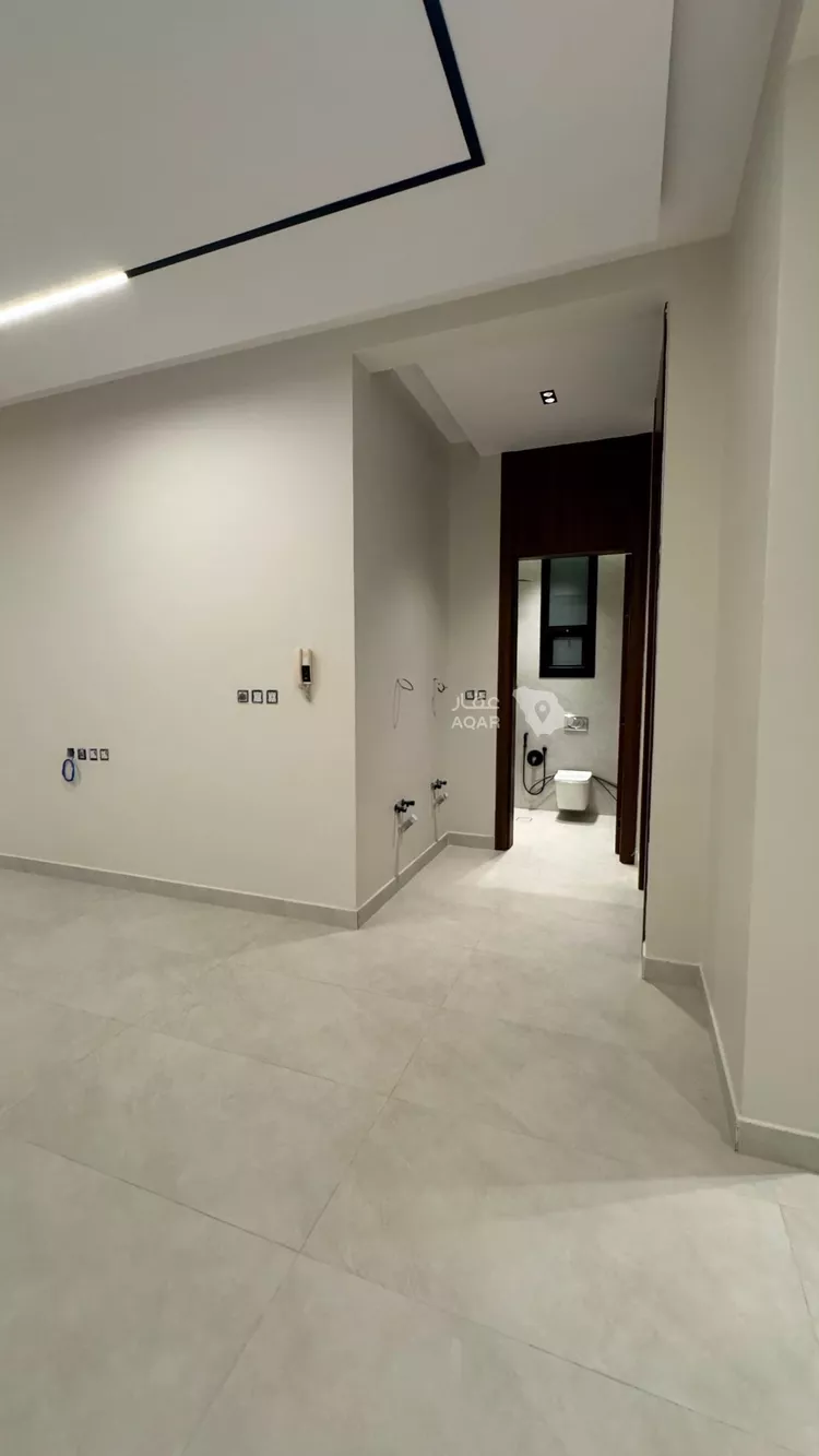 دور للبيع في شارع ثابت بن حزم, حي الخليج, مدينة الرياض, منطقة الرياض 15