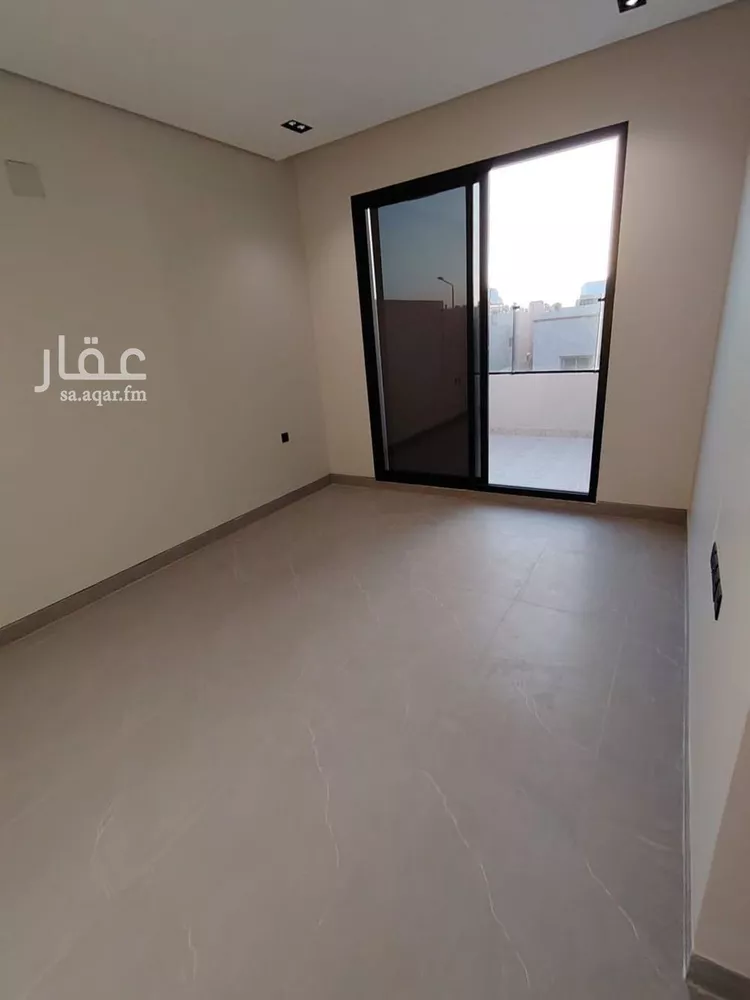 دور للبيع في شارع العينين, حي إشبيلية, مدينة الرياض, منطقة الرياض صورة 2