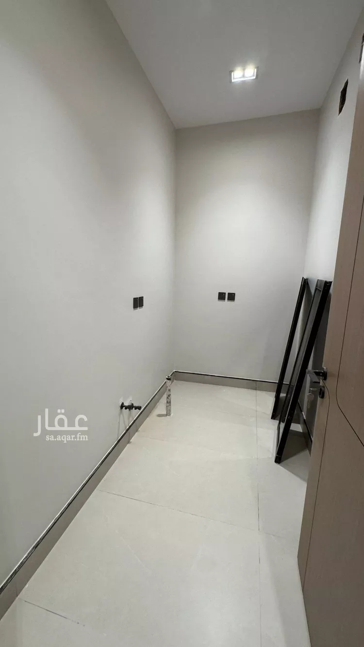 فيلا للبيع في شارع أبي الحسن علي الجرجاني4, حي الرمال, مدينة الرياض, منطقة الرياض 14