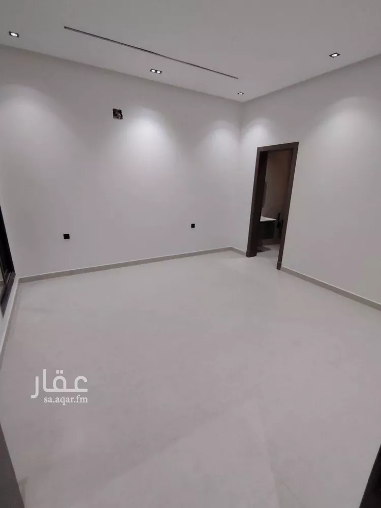 دور للبيع في شارع معقل بن عامر, حي الرمال, مدينة الرياض, منطقة الرياض 10