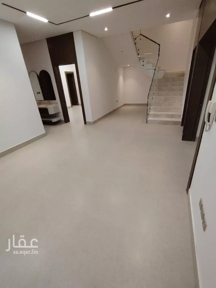 فيلا للبيع في شارع الطارق, حي الرمال, مدينة الرياض, منطقة الرياض صورة 4