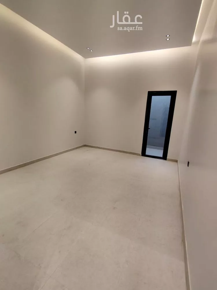 Floor for Sale in Riyadh Al Janadriyah 9