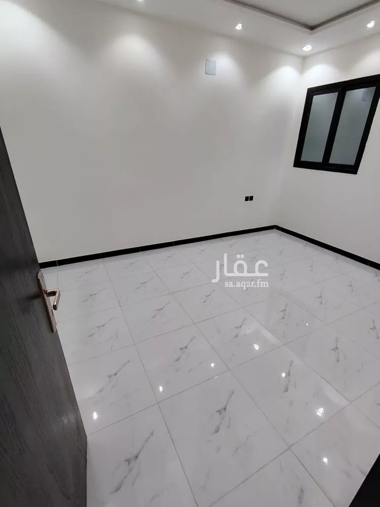 Floor for Sale in Riyadh Ash Sharq 7