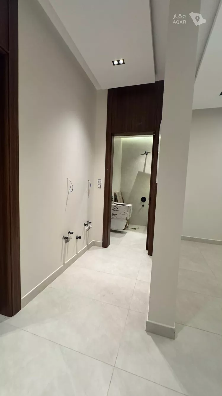 دور للبيع في شارع ثابت بن حزم, حي الخليج, مدينة الرياض, منطقة الرياض صورة 3