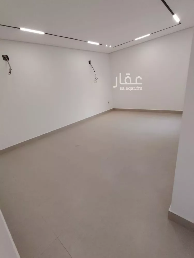 فيلا للبيع في شارع الطارق, حي الرمال, مدينة الرياض, منطقة الرياض 8