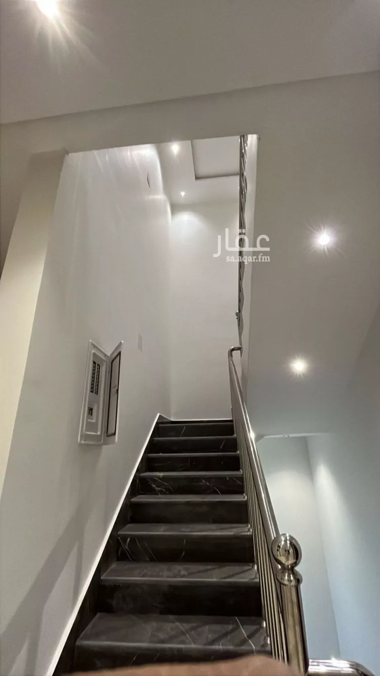 فيلا للبيع في شارع محمد بن الحبال, حي الرمال, مدينة الرياض, منطقة الرياض صورة 3