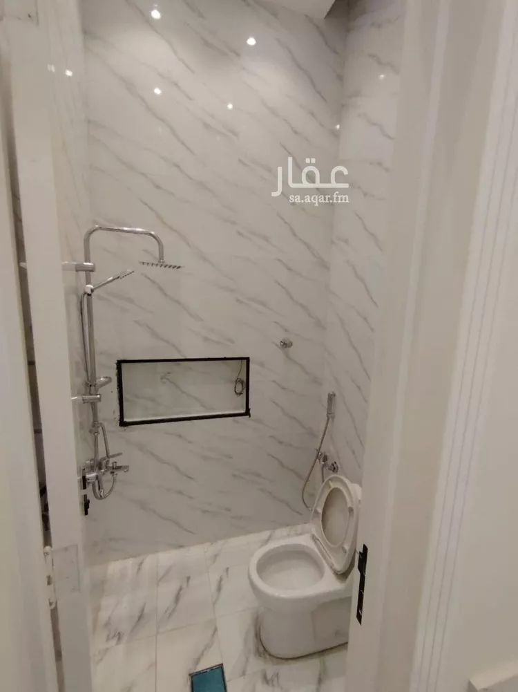 فيلا للبيع في شارع شارع, حي الجنادرية, مدينة الرياض, منطقة الرياض 18