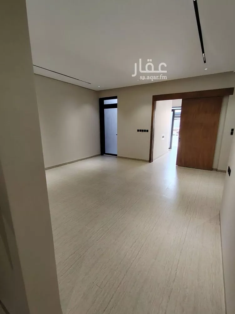 دور للبيع في شارع زياد بن أيوب, حي الرمال, مدينة الرياض, منطقة الرياض 7