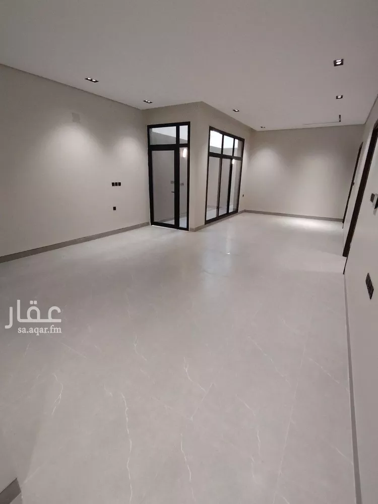 دور للبيع في شارع العينين, حي إشبيلية, مدينة الرياض, منطقة الرياض صورة 3