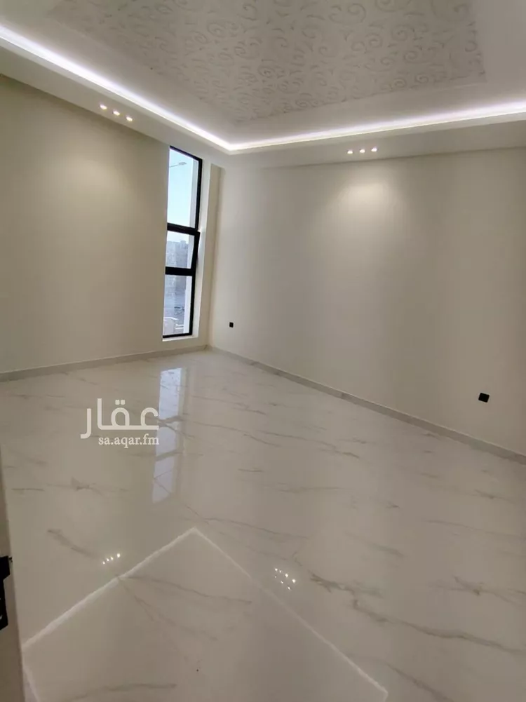 Floor for Sale in Riyadh Al Janadriyah 10