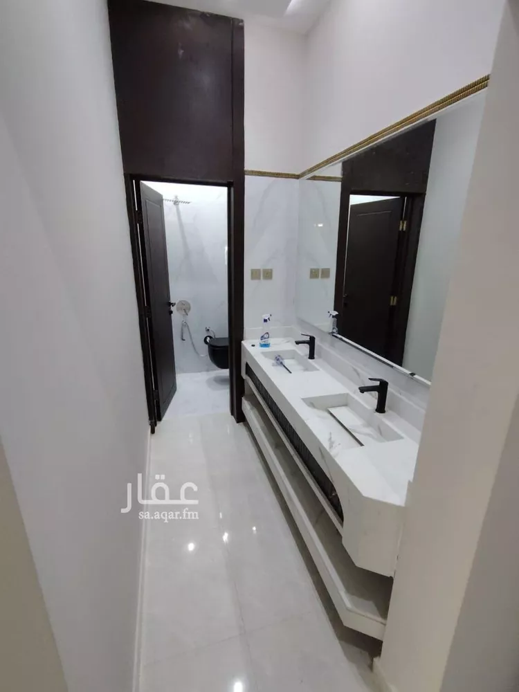 دور للبيع في شارع حسين الجزيري, حي الرمال, مدينة الرياض, منطقة الرياض صورة 4