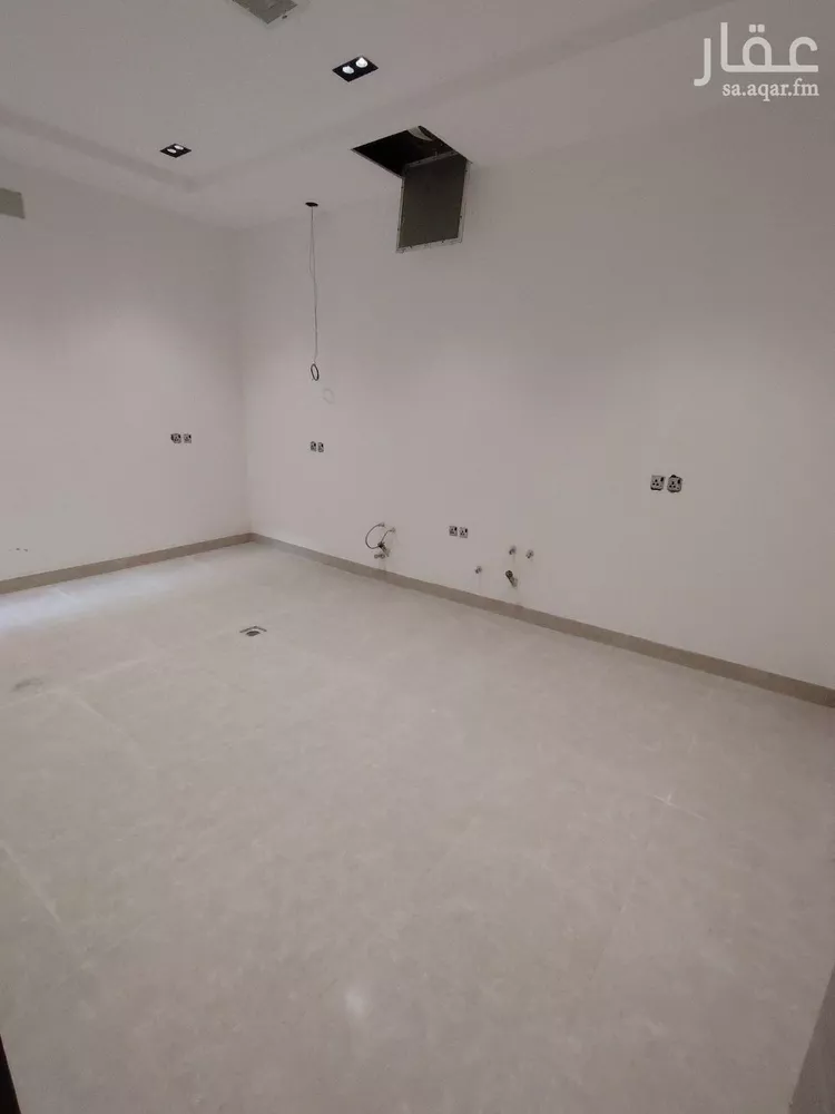 فيلا للبيع في شارع عبدالقدوس الأنصاري, حي الرمال, مدينة الرياض, منطقة الرياض صورة 2