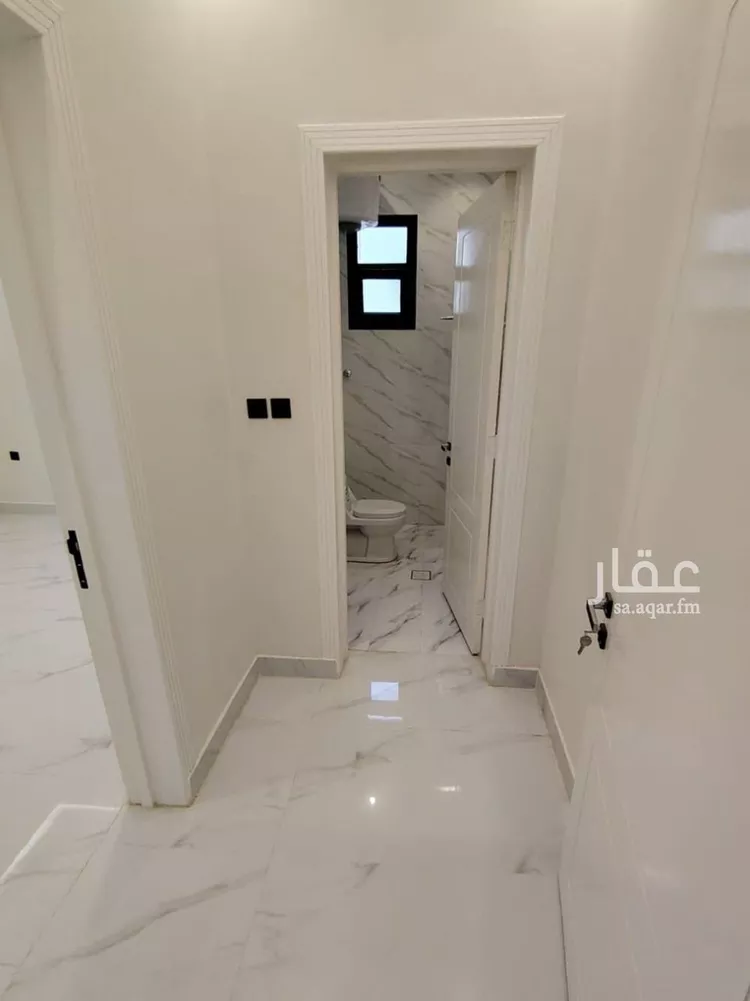 Floor for Sale in Riyadh Al Janadriyah 14
