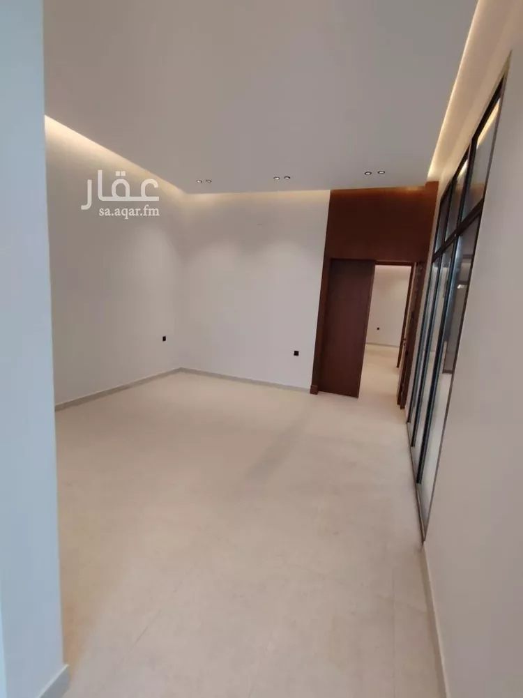 Floor for Sale in Riyadh Al Janadriyah 14