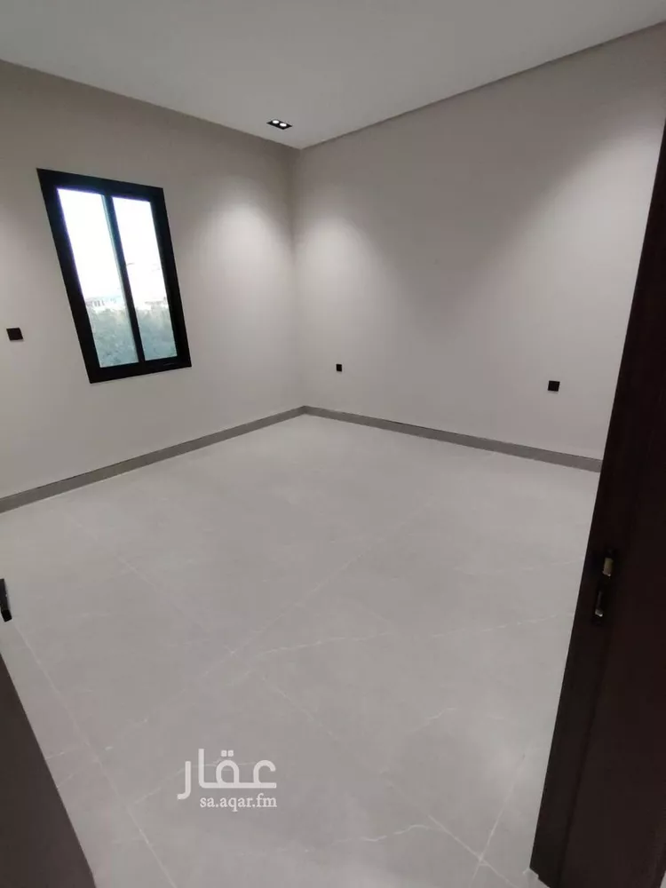 دور للبيع في شارع العينين, حي إشبيلية, مدينة الرياض, منطقة الرياض صورة 4