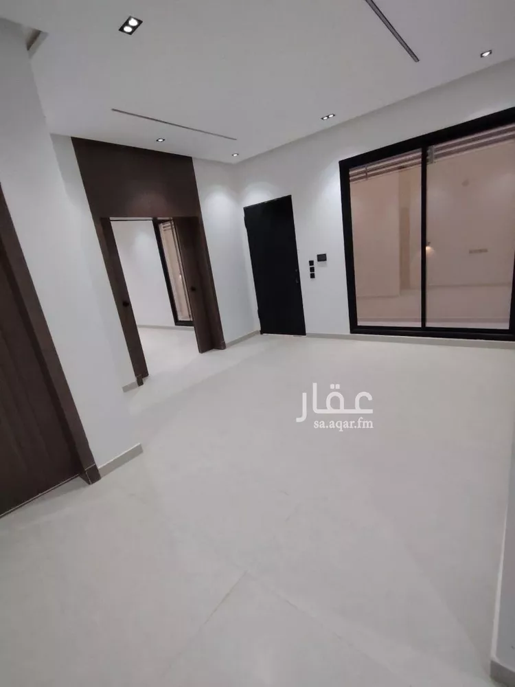 دور للبيع في شارع معقل بن عامر, حي الرمال, مدينة الرياض, منطقة الرياض 9