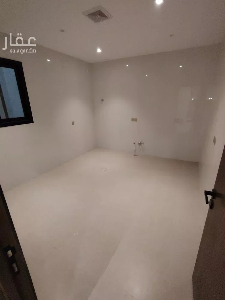فيلا للبيع في شارع الطارق, حي الرمال, مدينة الرياض, منطقة الرياض 10