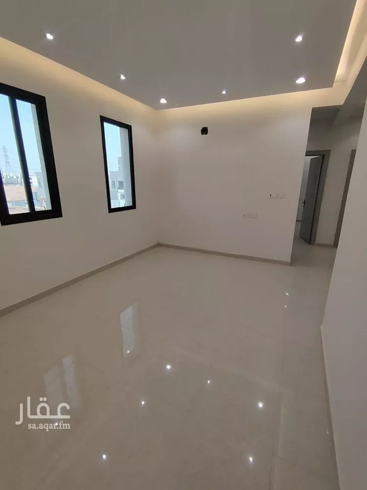 فيلا للبيع في شارع عمر الصفار, حي المرجان, مدينة الرياض, منطقة الرياض 11
