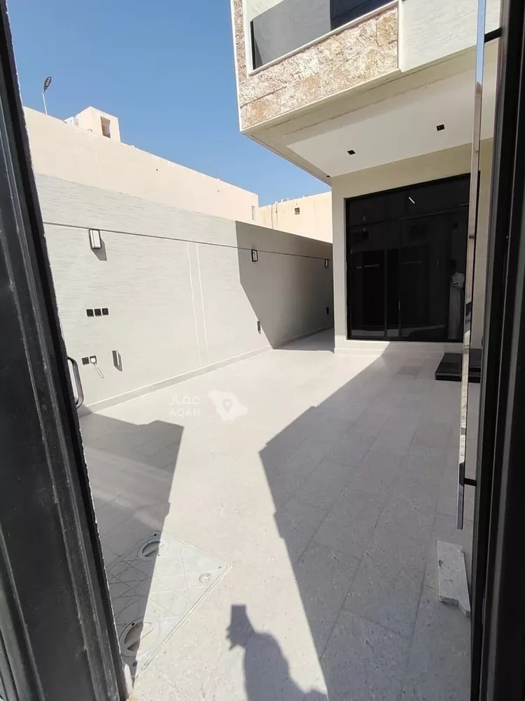 Floor for Sale in Riyadh Qurtubah 12