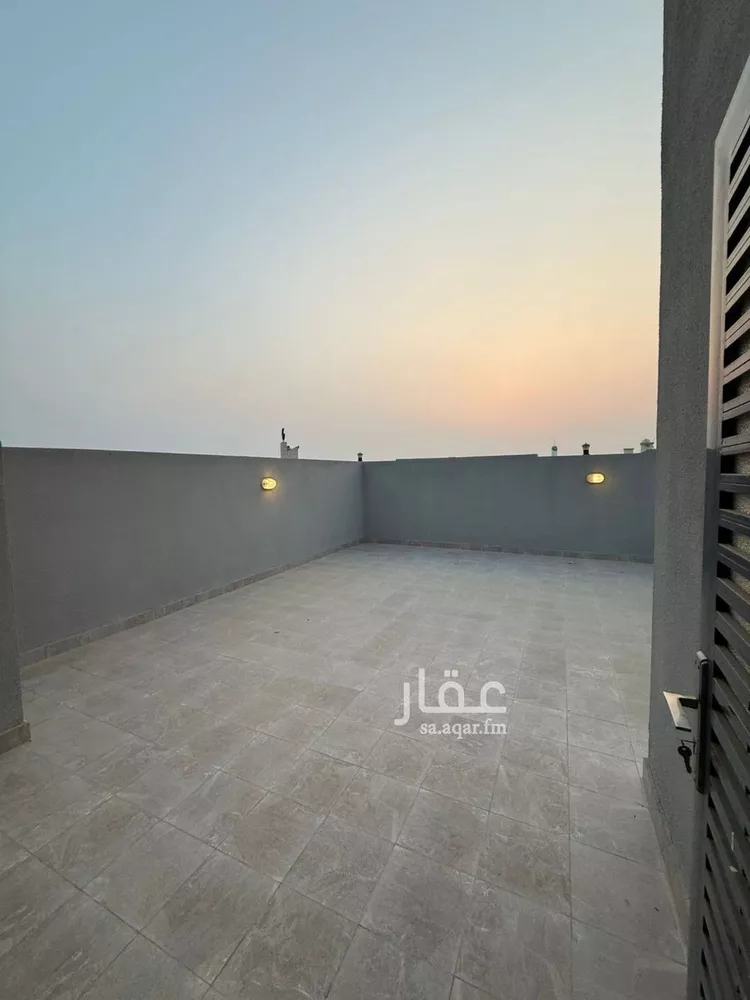 شقة للبيع في شارع خارجه ابن عبدالمنذر, حي الحمدانية, مدينة جدة, منطقة مكة المكرمة