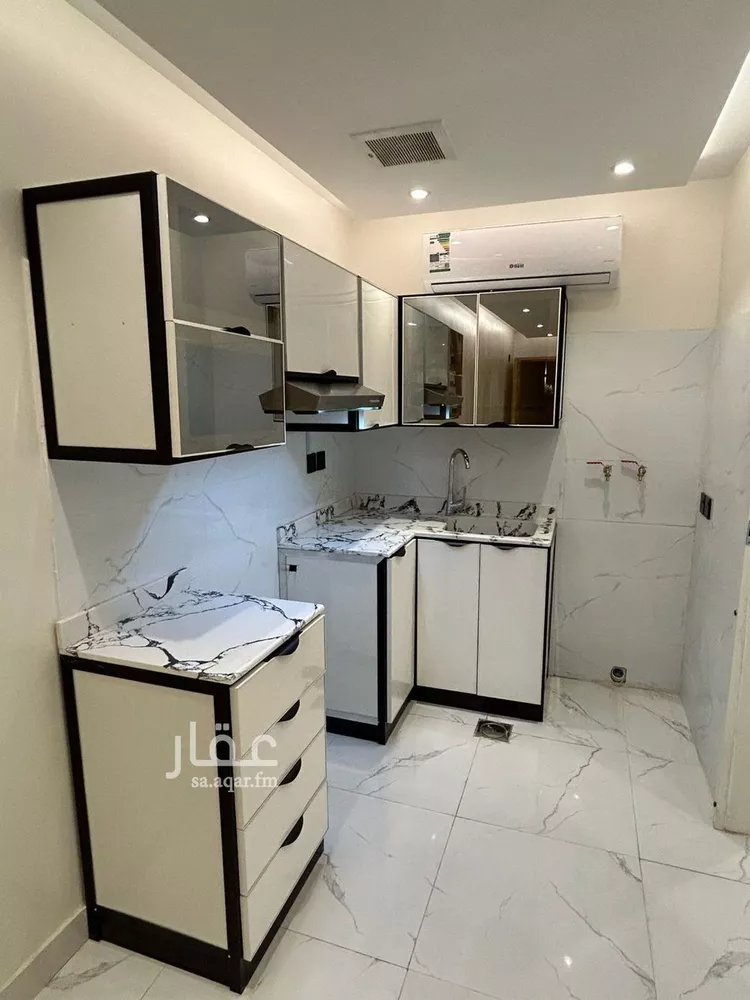 شقة للإيجار في شارع رقم 242, حي الياسمين, مدينة الرياض, منطقة الرياض صورة 3