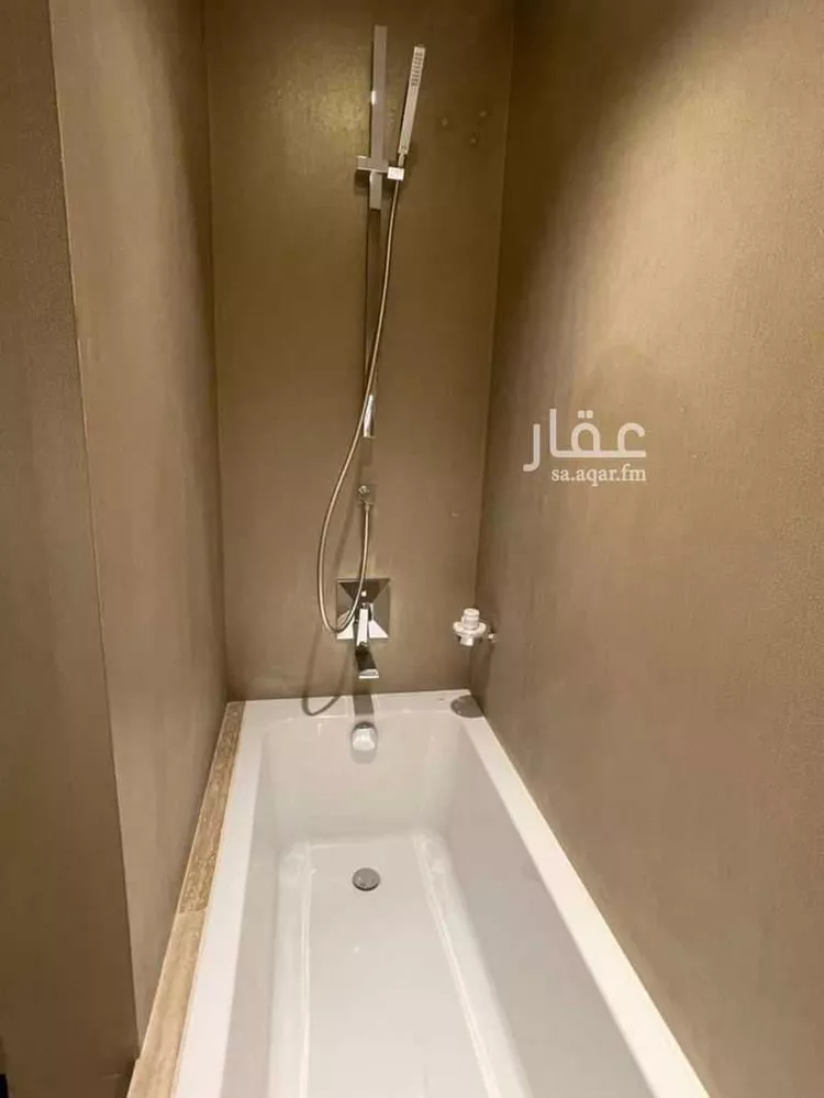 شقة للإيجار في شارع الملك فهد الفرعي, حي العليا, مدينة الرياض, منطقة الرياض 11